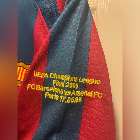 Men’s Vintage Nike FC Barcelona Messi Jersey - Picture 3 of 10